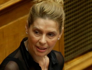 Κ. Παπακώστα για έκρηξη στο Κολωνάκι: «Συστήνω αυτοσυγκράτηση σε όσους έχουν απύλωτο στόμα»